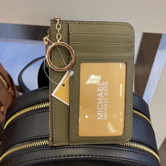 MICHAEL KORS SMALL TOP ZIP COINPOUCH WITH ID KEYCHAIN CARDHOLDER WALLET
OLIVE - Picture 5 of 16